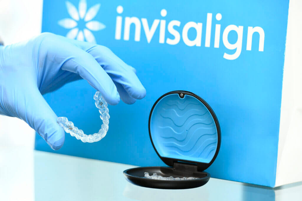 Invisalign aligners voor orthodontische behandelingen bij Smile Boutique Hasselt